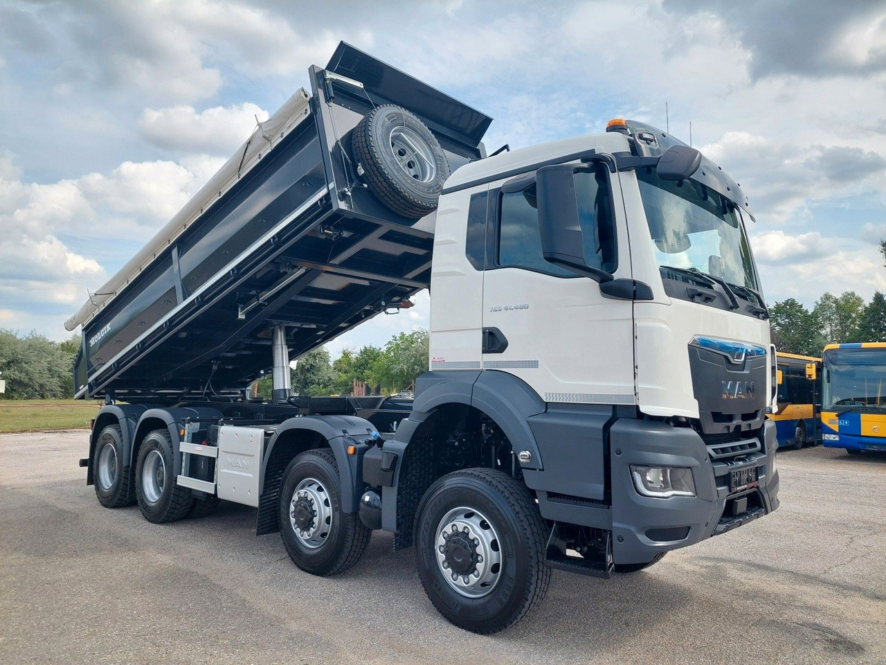 MAN TGS 41.520 8X6 BB CH - Самосвал: фото 2 MAN TGS 41.520 8X6 BB CH - Самосвал: фото 2