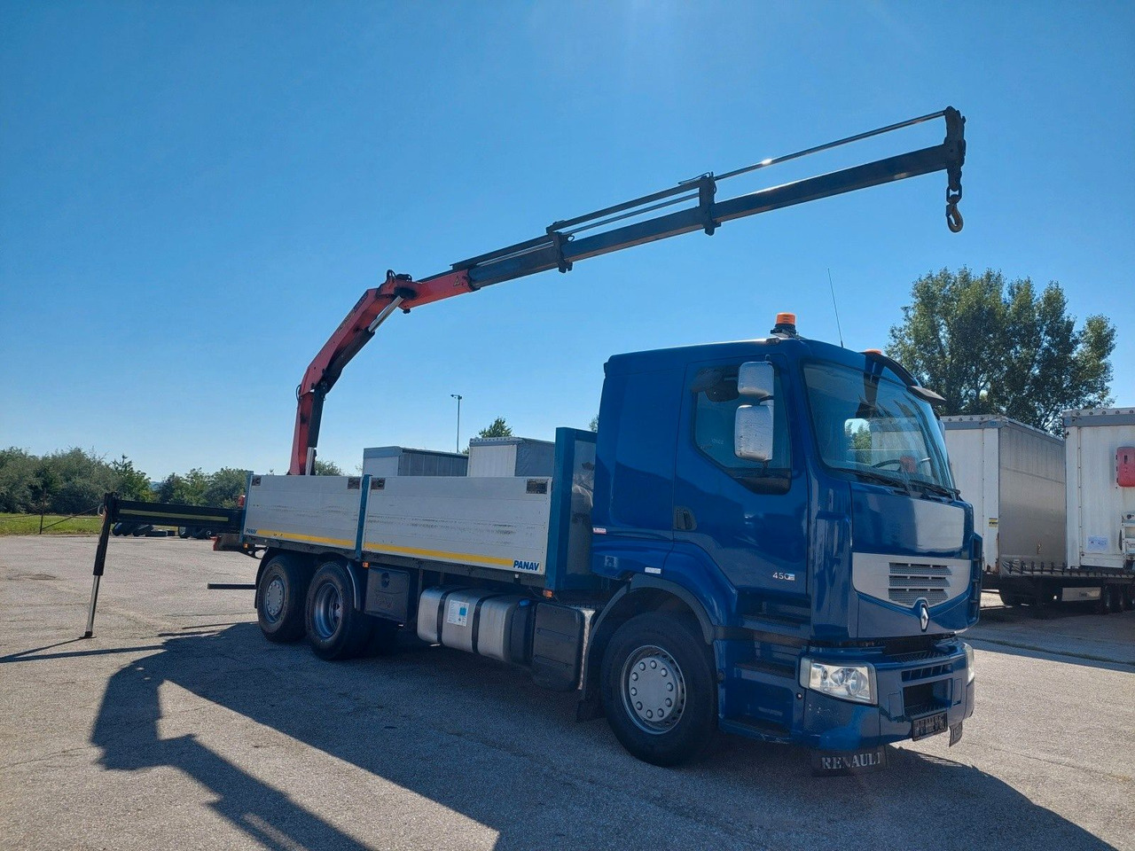 Renault Premium DXI R450.26 + Kran Palfinger PK 15.500 - Грузовик бортовой/ Платформа, Автоманипулятор: фото 2 Renault Premium DXI R450.26 + Kran Palfinger PK 15.500 - Грузовик бортовой/ Платформа, Автоманипулятор: фото 2