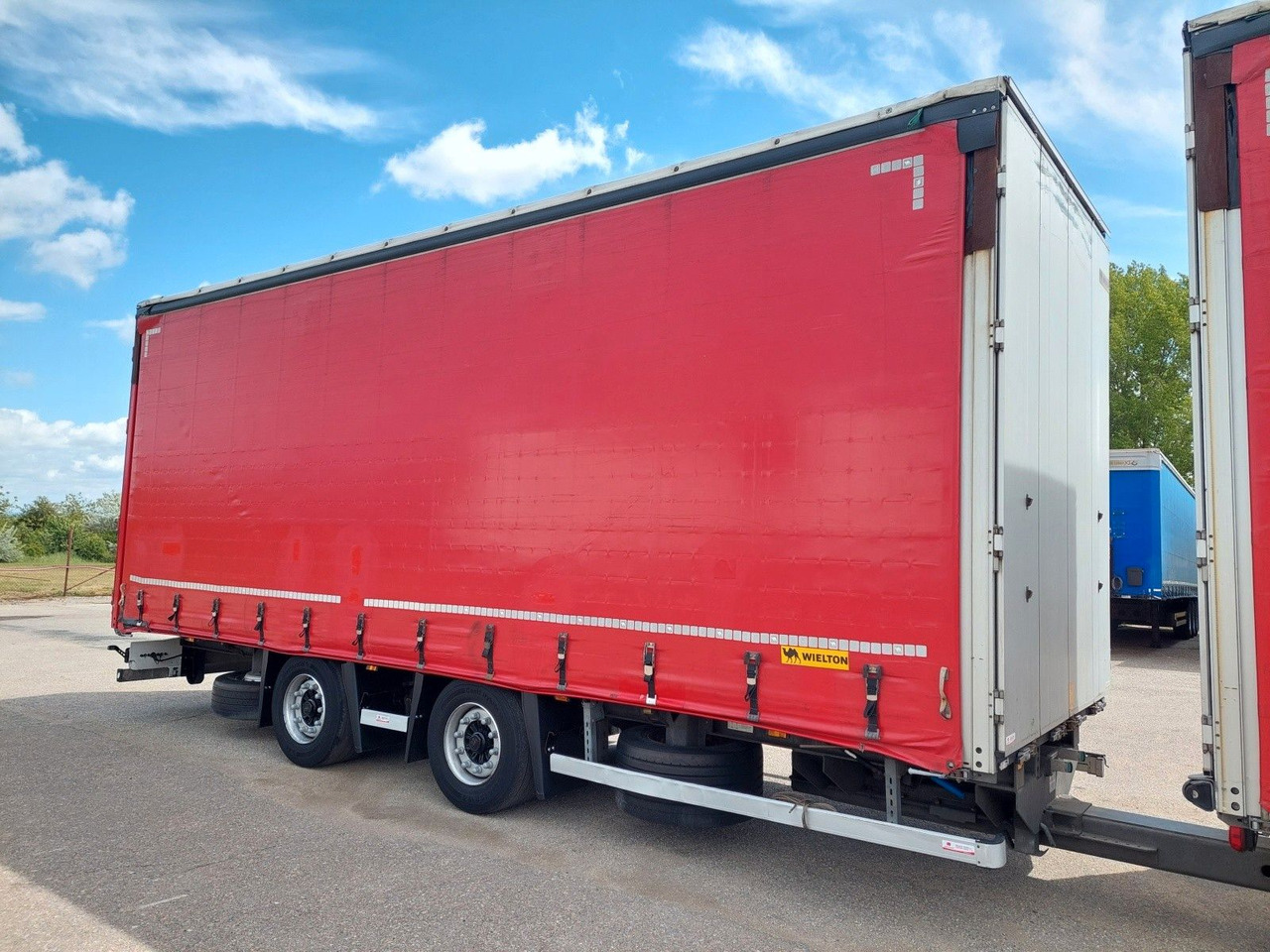 Wielton PC2K tandem Durchbar - Тентованный прицеп: фото 2 Wielton PC2K tandem Durchbar - Тентованный прицеп: фото 2