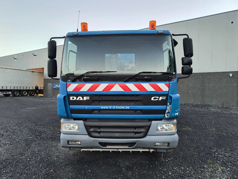 DAF CF 75.250 DRIVING CONDITION - SWEEPER NEEDS REPAIRMENT - Подметально-уборочная машина: фото 2 DAF CF 75.250 DRIVING CONDITION - SWEEPER NEEDS REPAIRMENT - Подметально-уборочная машина: фото 2