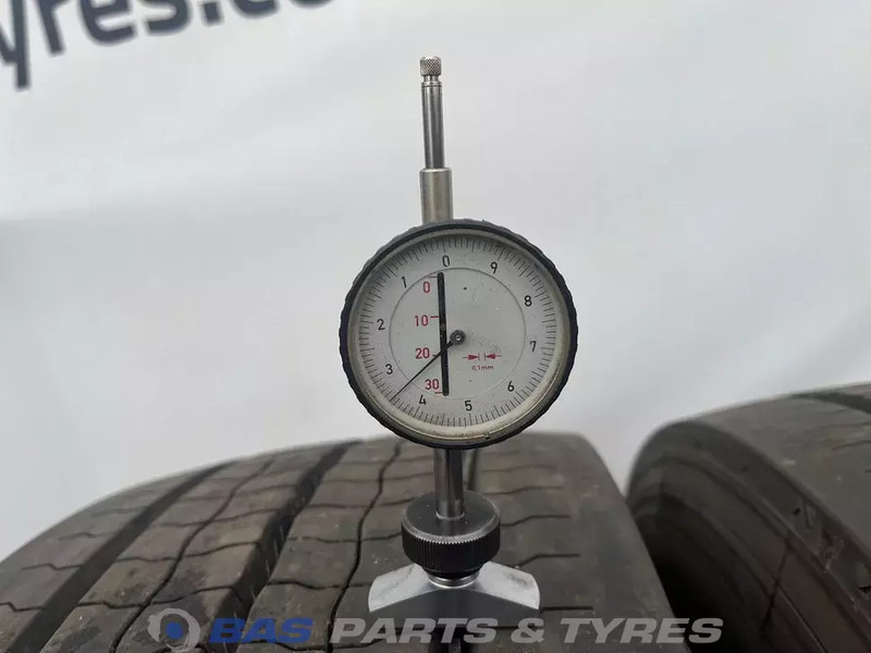 Apollo Apollo 315/70R22.5 EnduRace RA 156/150 M+S 3PMSF gebruikte set - Шина для Грузовиков: фото 3 Apollo Apollo 315/70R22.5 EnduRace RA 156/150 M+S 3PMSF gebruikte set - Шина для Грузовиков: фото 3