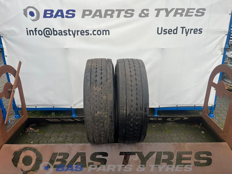 Goodyear Goodyear 315/70R22.5 156/150 M+S 3PMSF gebruikte set - Шина для Грузовиков: фото 1 Goodyear Goodyear 315/70R22.5 156/150 M+S 3PMSF gebruikte set - Шина для Грузовиков: фото 1