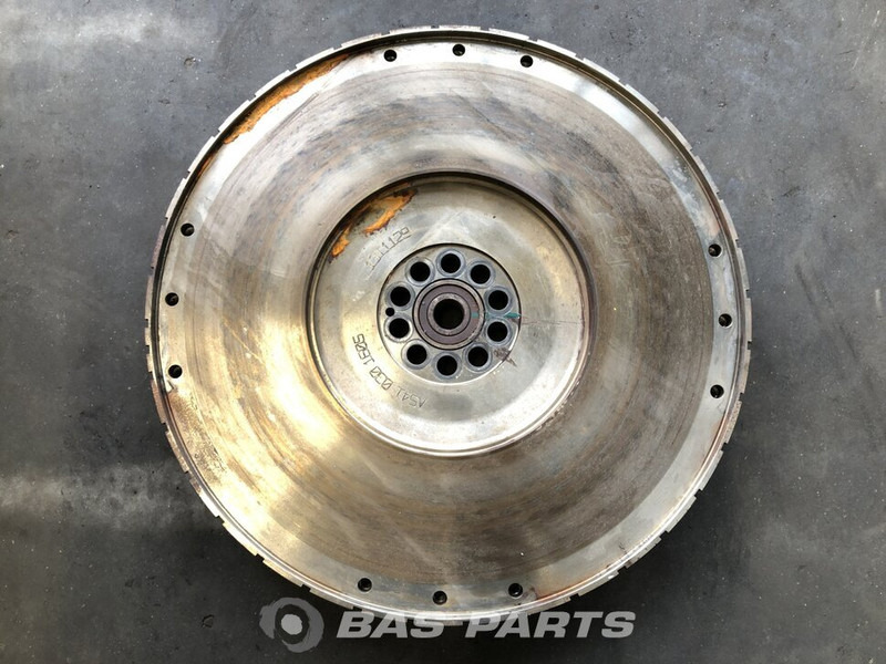 Mercedes-Benz Vliegwiel Mercedes A 541 030 01 05 - Маховик для Грузовиков: фото 1 Mercedes-Benz Vliegwiel Mercedes A 541 030 01 05 - Маховик для Грузовиков: фото 1