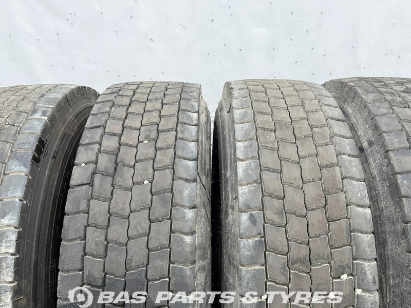 Pirelli Pirelli 315/80R22.5 Itineris Drive 90 156/150 M+S 3PMSF gebruikte set - Шина для Грузовиков: фото 2 Pirelli Pirelli 315/80R22.5 Itineris Drive 90 156/150 M+S 3PMSF gebruikte set - Шина для Грузовиков: фото 2