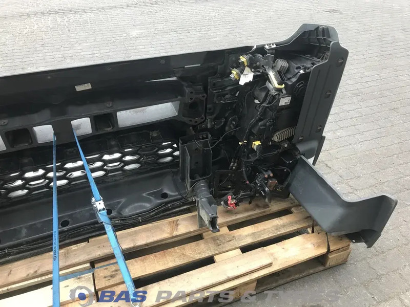 Volvo FMX Euro 6 Bumper Volvo 82422759 - Бампер для Грузовиков: фото 5 Volvo FMX Euro 6 Bumper Volvo 82422759 - Бампер для Грузовиков: фото 5