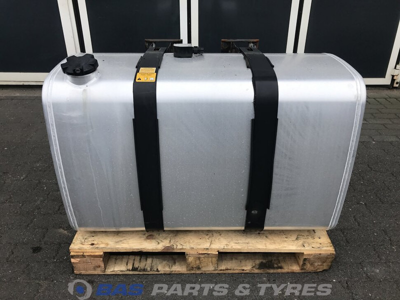 Volvo - Топливный бак для Грузовиков: фото 1 Volvo - Топливный бак для Грузовиков: фото 1