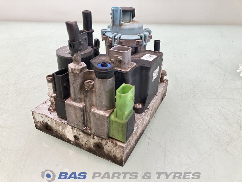 Renault AdBlue pomp Renault 7421679299 - Запчасти для Грузовиков: фото 1 Renault AdBlue pomp Renault 7421679299 - Запчасти для Грузовиков: фото 1