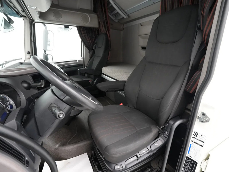 Тягач DAF XF 480 FT Super Space Cab, 2x Tanks, PTO Prep: фото 14