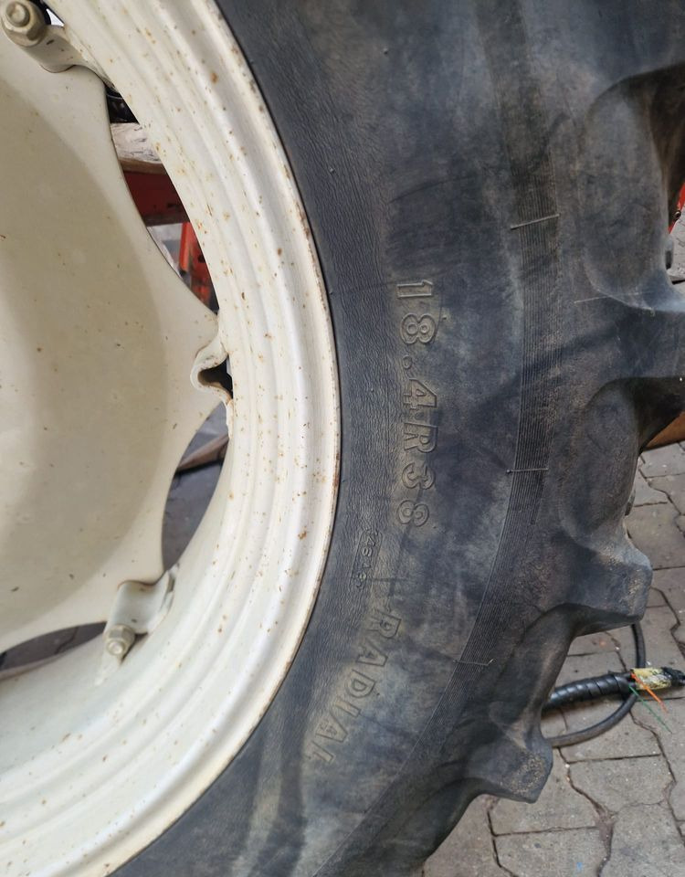 Części do Ciągnika Massey Ferguson MF 3000, 6000 Koła tylne 18,4R38 do ciągnika MF - Колесо для Сельскохозяйственной техники: фото 3 Części do Ciągnika Massey Ferguson MF 3000, 6000 Koła tylne 18,4R38 do ciągnika MF - Колесо для Сельскохозяйственной техники: фото 3