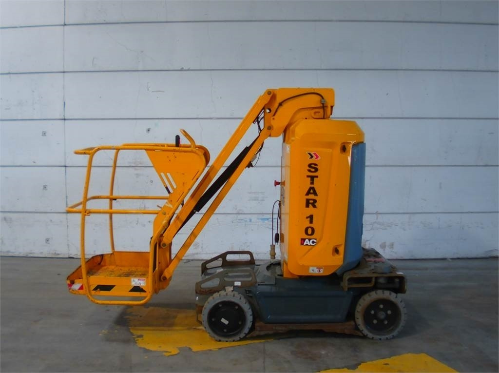 Haulotte STAR 10 - Вертикальный мачтовый подъемник: фото 1 Haulotte STAR 10 - Вертикальный мачтовый подъемник: фото 1