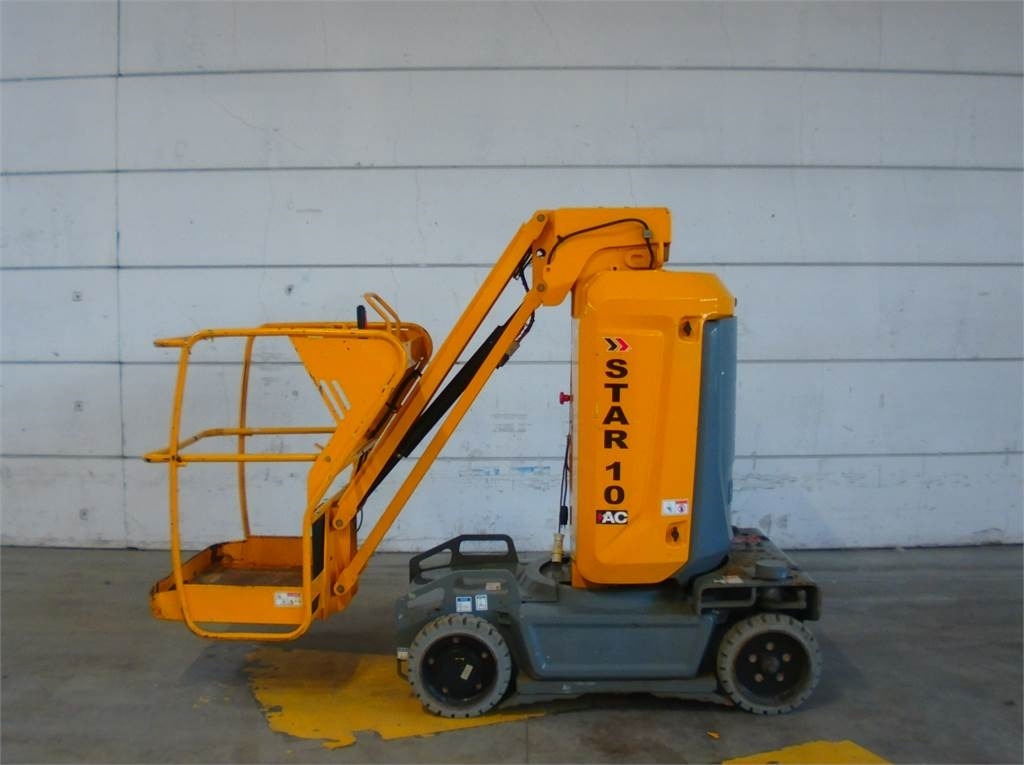 Haulotte STAR 10 - Вертикальный мачтовый подъемник: фото 1 Haulotte STAR 10 - Вертикальный мачтовый подъемник: фото 1