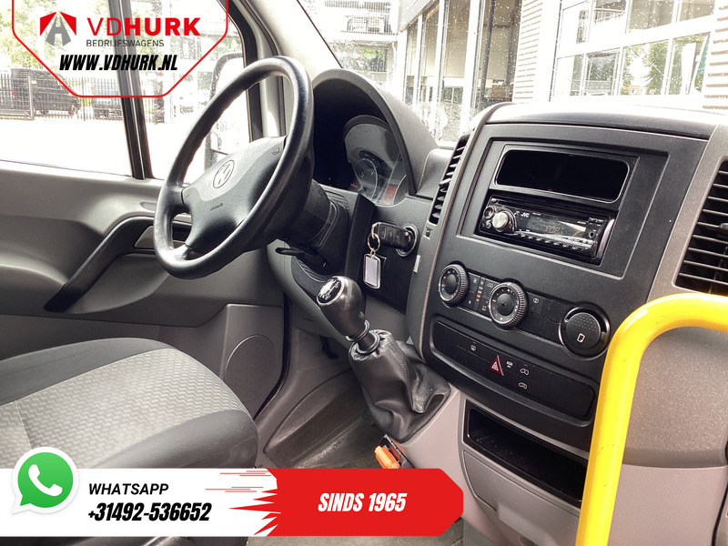 Volkswagen Crafter 35 2.0 TDI L3H2 EXPORT ONLY! €9.559 incl BTW/BPM Rolstoellift/ 9 Pers/ 9P/ Sidebars/ Rearbar/ Airco - Микроавтобус, Пассажирский фургон: фото 3 Volkswagen Crafter 35 2.0 TDI L3H2 EXPORT ONLY! €9.559 incl BTW/BPM Rolstoellift/ 9 Pers/ 9P/ Sidebars/ Rearbar/ Airco - Микроавтобус, Пассажирский фургон: фото 3