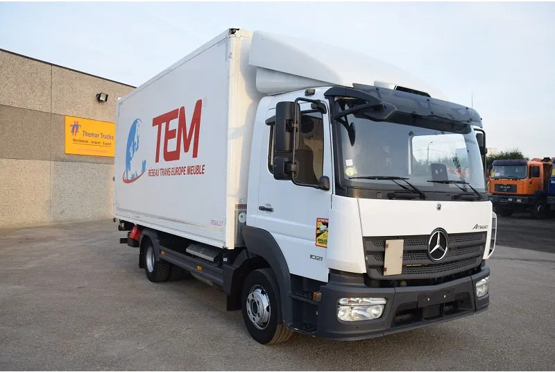 Mercedes-Benz Atego 1021 - Грузовик с закрытым кузовом: фото 4 Mercedes-Benz Atego 1021 - Грузовик с закрытым кузовом: фото 4