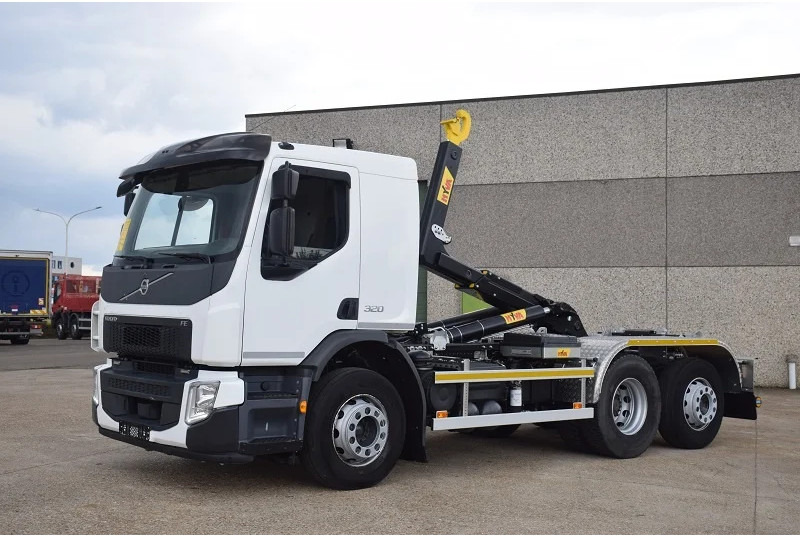 Volvo FE 320 - Крюковой мультилифт: фото 1 Volvo FE 320 - Крюковой мультилифт: фото 1