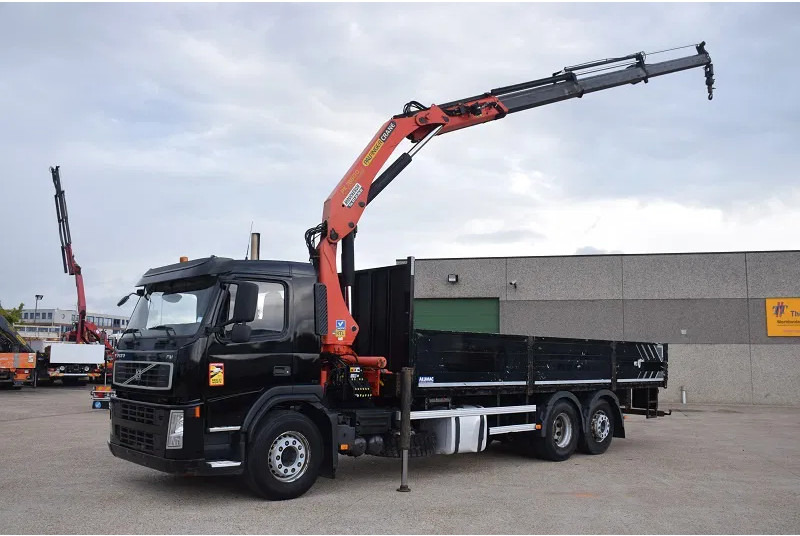 Volvo FM 330 - Автоманипулятор: фото 1 Volvo FM 330 - Автоманипулятор: фото 1