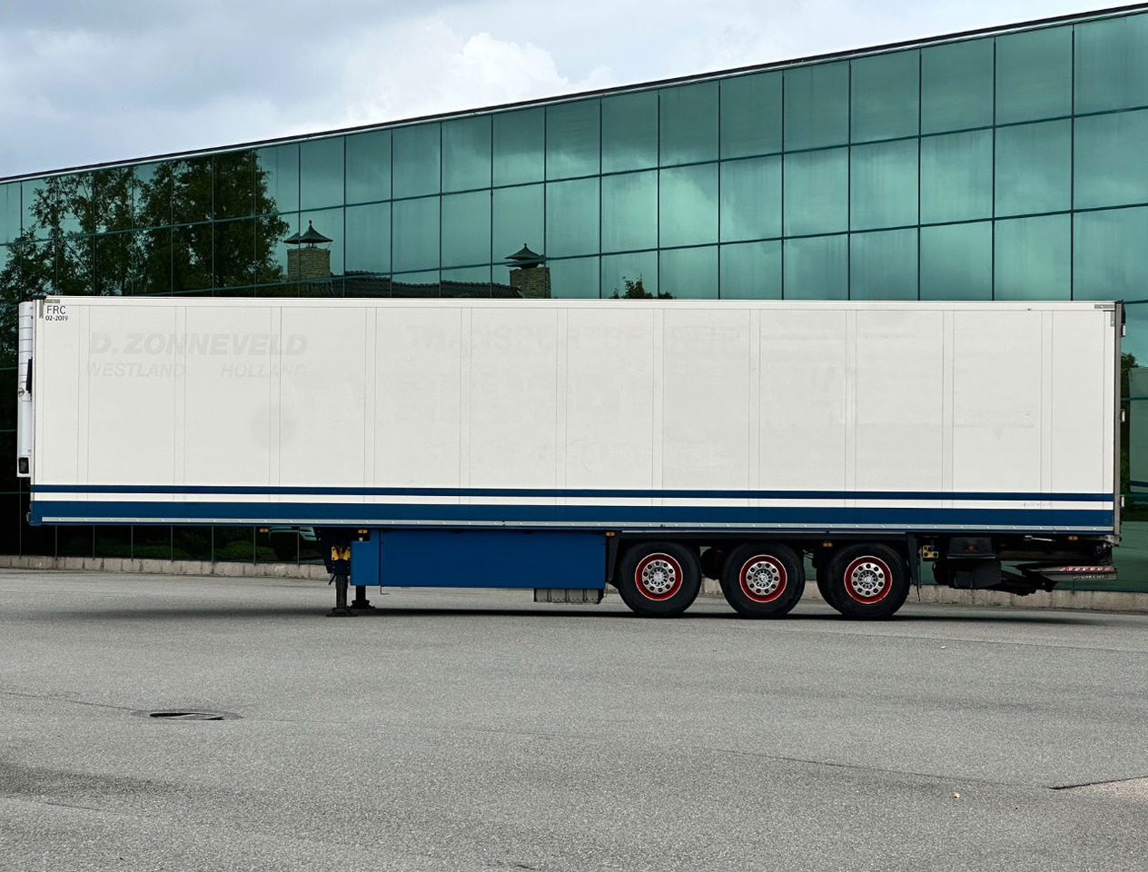 Schmitz Cargobull SCBS3B Carrier Vector 1550 Only 3367 Engine Hours Flowerwide 270 CM High Inside Lift Axle Tail Lift - Полуприцеп-рефрижератор: фото 2 Schmitz Cargobull SCBS3B Carrier Vector 1550 Only 3367 Engine Hours Flowerwide 270 CM High Inside Lift Axle Tail Lift - Полуприцеп-рефрижератор: фото 2