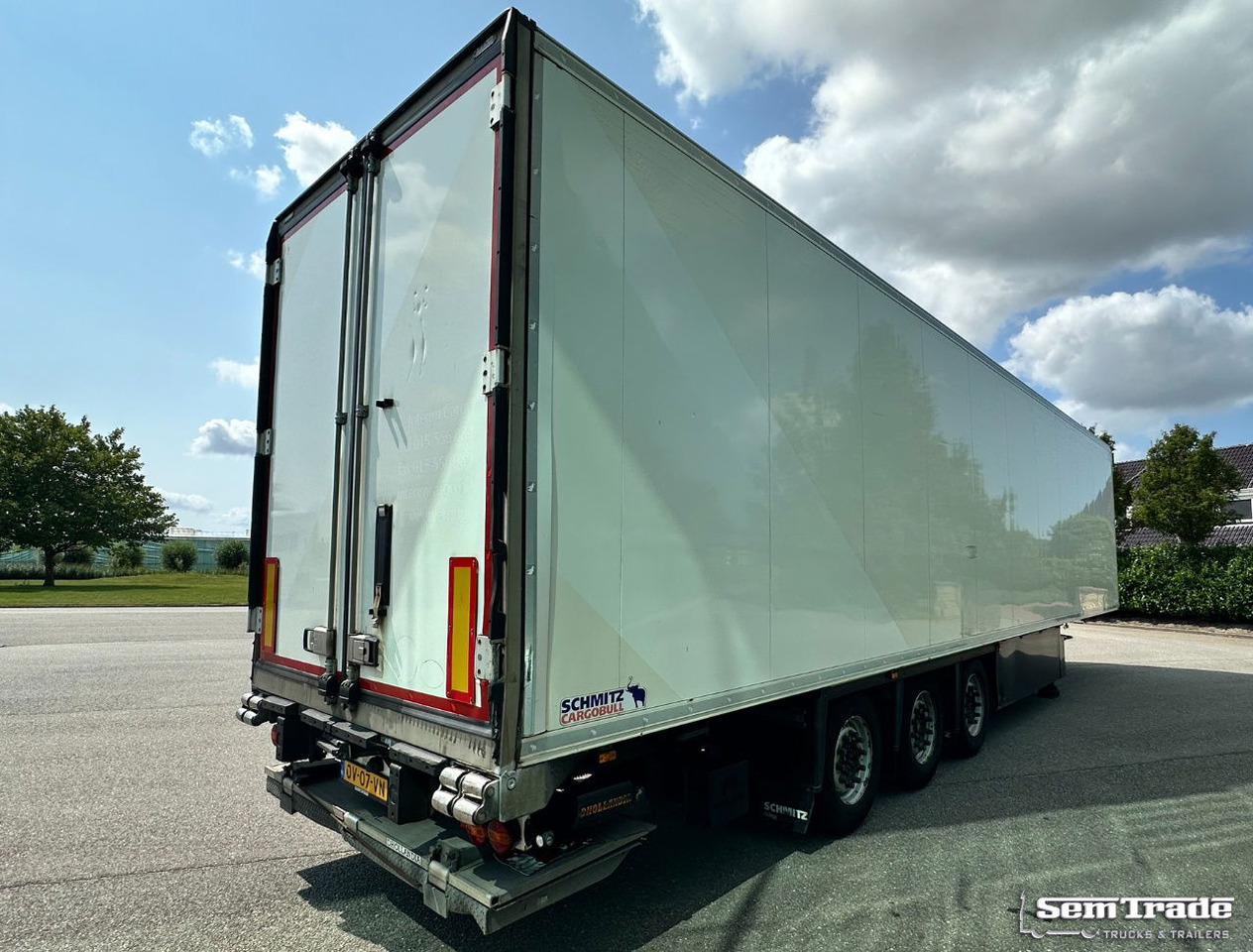 Schmitz Cargobull SCBS3B Carrier Vector 1550 Tail Lift 275 CM High Inside TOP Condition - Полуприцеп-рефрижератор: фото 4 Schmitz Cargobull SCBS3B Carrier Vector 1550 Tail Lift 275 CM High Inside TOP Condition - Полуприцеп-рефрижератор: фото 4