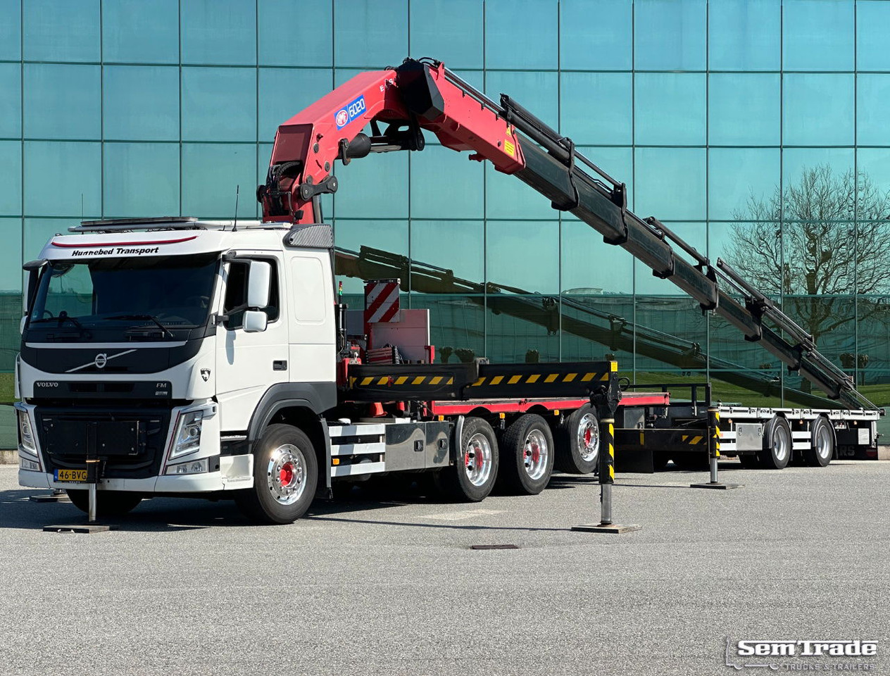 Volvo FMX 540 8X4 HMF 6020 K8 Kraan 231.000 KM + 2023 Sterk Trailer Super Condit - Автоманипулятор: фото 1 Volvo FMX 540 8X4 HMF 6020 K8 Kraan 231.000 KM + 2023 Sterk Trailer Super Condit - Автоманипулятор: фото 1