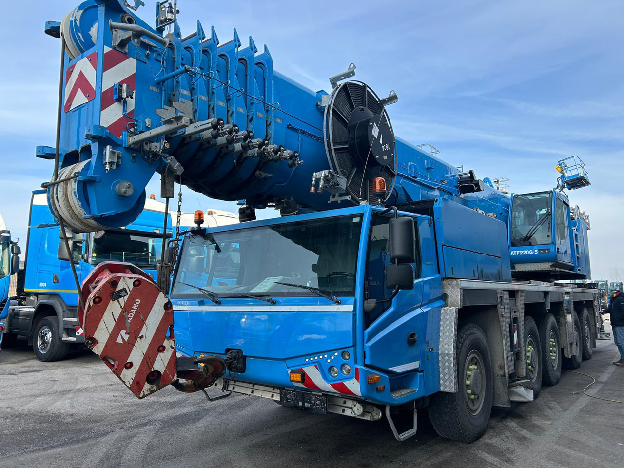 TADANO ATF 220G-5 - Мобильный кран: фото 4 TADANO ATF 220G-5 - Мобильный кран: фото 4