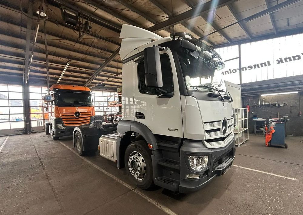 Mercedes-Benz Actros 1830 nadaje się do nauki jazdy Euro 6 - Тягач: фото 1 Mercedes-Benz Actros 1830 nadaje się do nauki jazdy Euro 6 - Тягач: фото 1