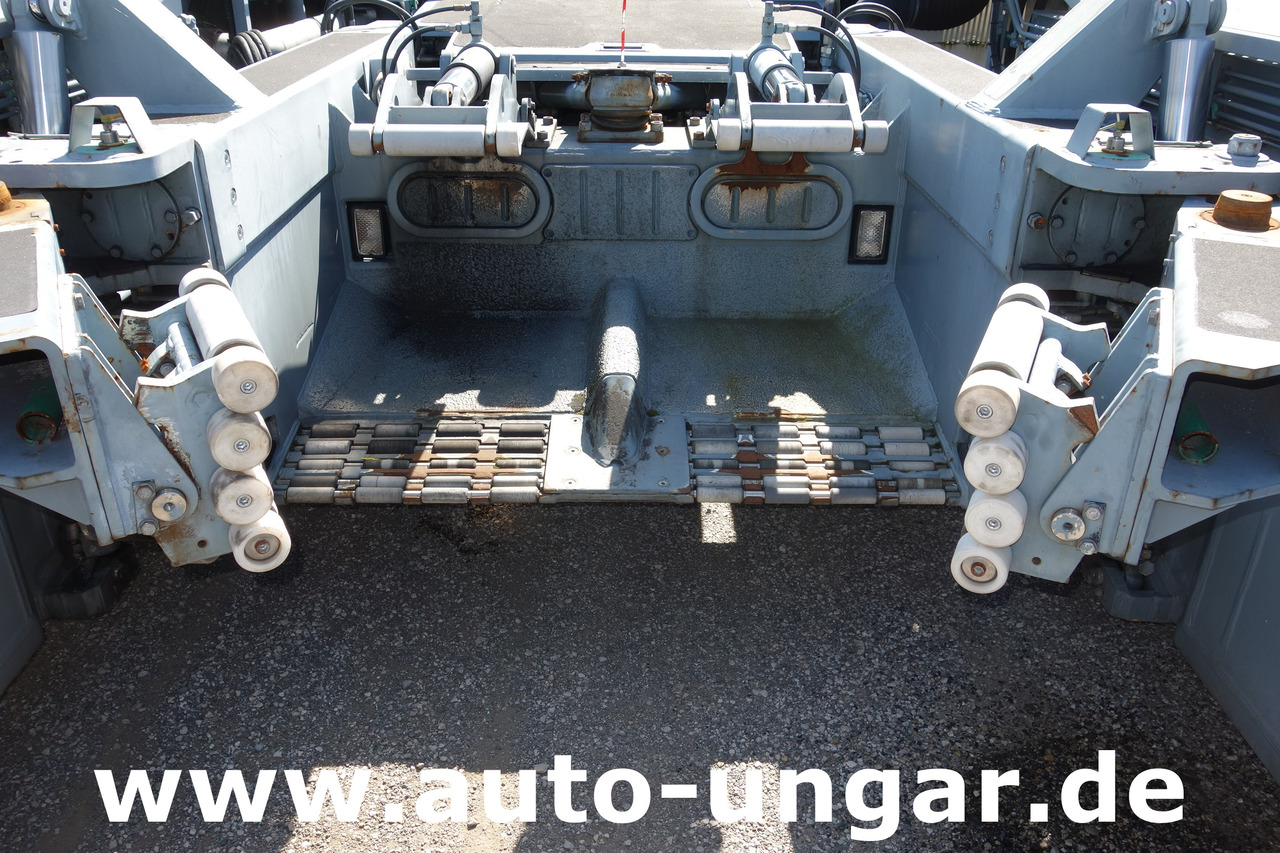 Аэродромный тягач GOLDHOFER AST-1 A500 Baujahr 1999 Push-Back towbarless Pushback Liebherr used GSE: фото 8 Аэродромный тягач GOLDHOFER AST-1 A500 Baujahr 1999 Push-Back towbarless Pushback Liebherr used GSE: фото 8