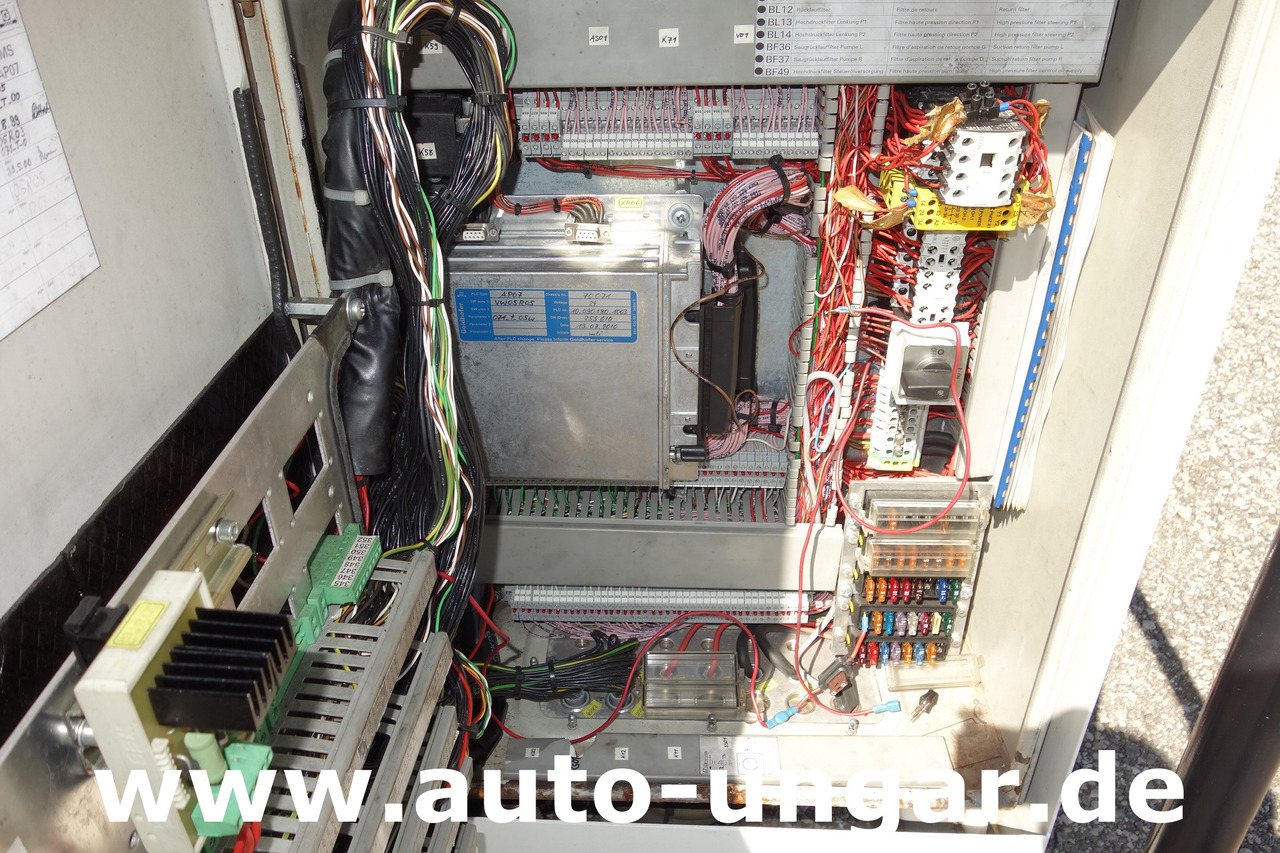 Аэродромный тягач GOLDHOFER AST-1 A500 Baujahr 1999 Push-Back towbarless Pushback Liebherr used GSE: фото 30 Аэродромный тягач GOLDHOFER AST-1 A500 Baujahr 1999 Push-Back towbarless Pushback Liebherr used GSE: фото 30