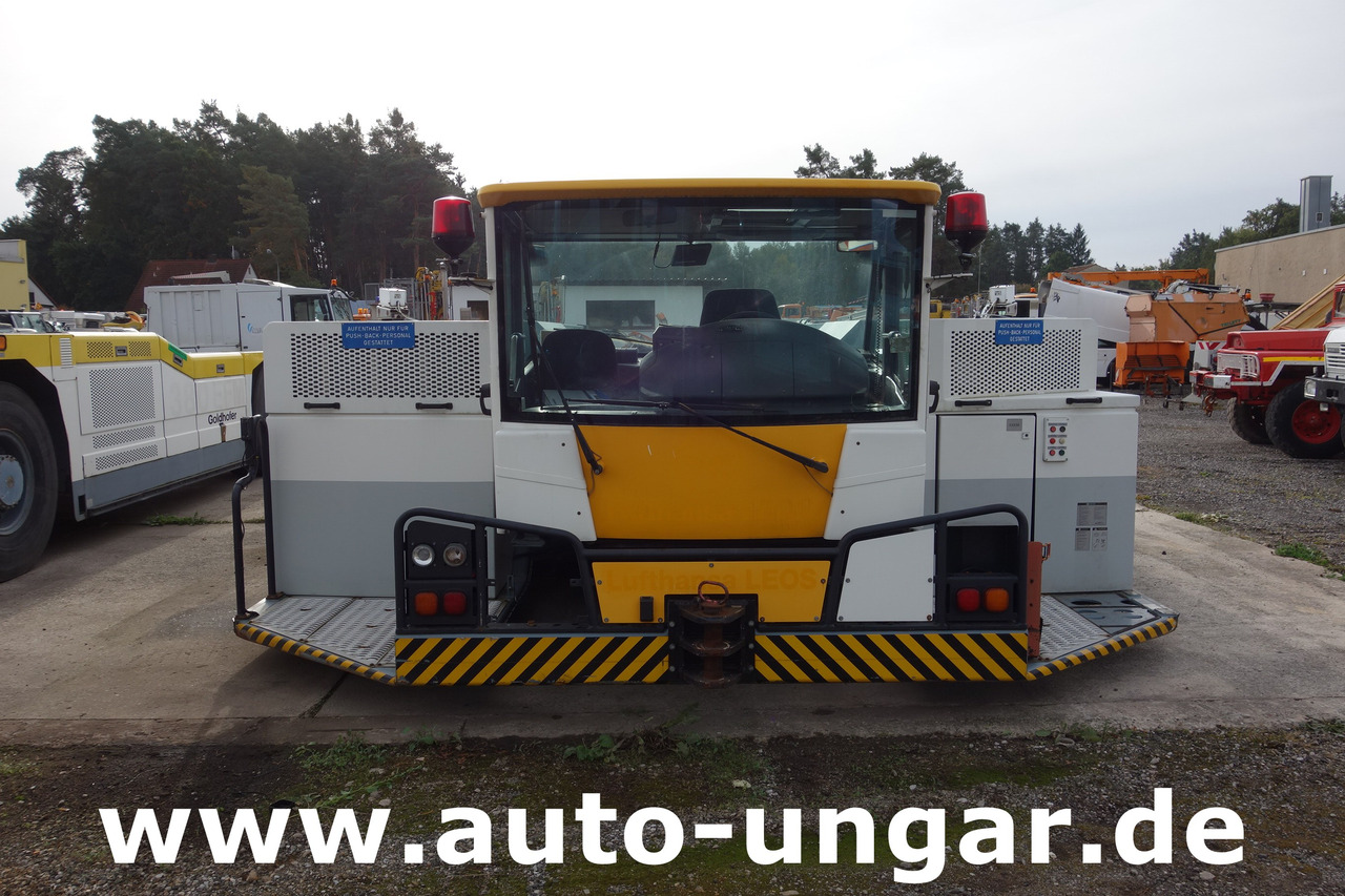 Goldhofer AST-1X 1360 Allradlenkung 6x6 towbarless Pushback Airbus A380 Deutz TCD 2015 V08 - 1.360PS - Аэродромный тягач: фото 2 Goldhofer AST-1X 1360 Allradlenkung 6x6 towbarless Pushback Airbus A380 Deutz TCD 2015 V08 - 1.360PS - Аэродромный тягач: фото 2