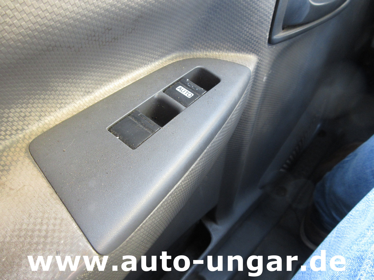 Мусоровоз Isuzu NPR 75 Müllwagen Provence Benne - Faun Lifter Presse Kipper Trittbrett Bj 12: фото 13