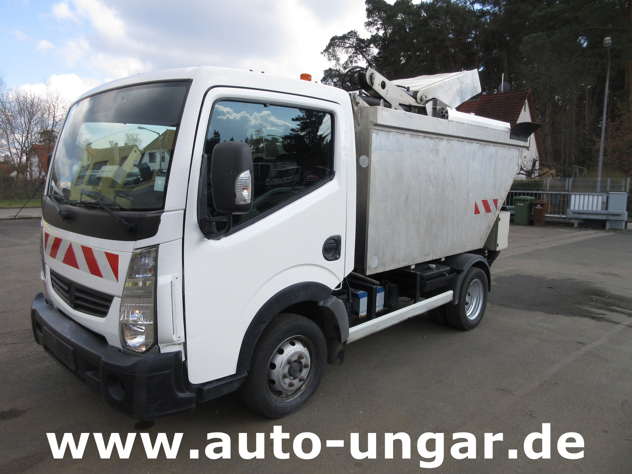 Renault Maxity 130 Müllwagen 3.500kg Lifter Presse Kipper Provence Benne Medium - Мусоровоз: фото 3 Renault Maxity 130 Müllwagen 3.500kg Lifter Presse Kipper Provence Benne Medium - Мусоровоз: фото 3