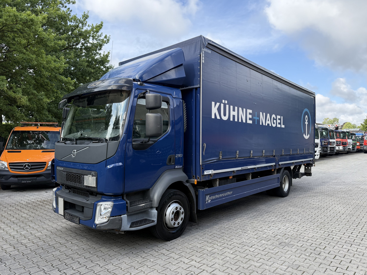 Volvo FL210 14 Tonner - Тентованный грузовик: фото 1 Volvo FL210 14 Tonner - Тентованный грузовик: фото 1
