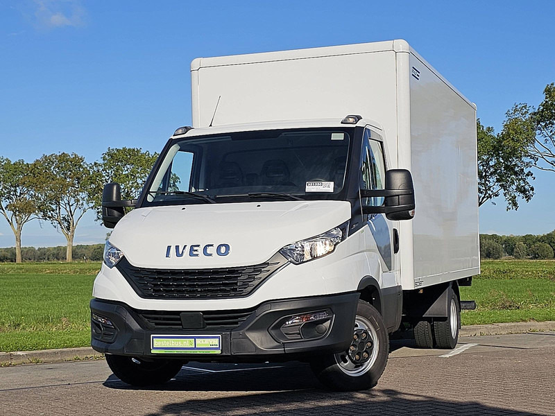 Iveco Daily 35C16 Bakwagen Laadklep - Фургон с закрытым кузовом: фото 1 Iveco Daily 35C16 Bakwagen Laadklep - Фургон с закрытым кузовом: фото 1