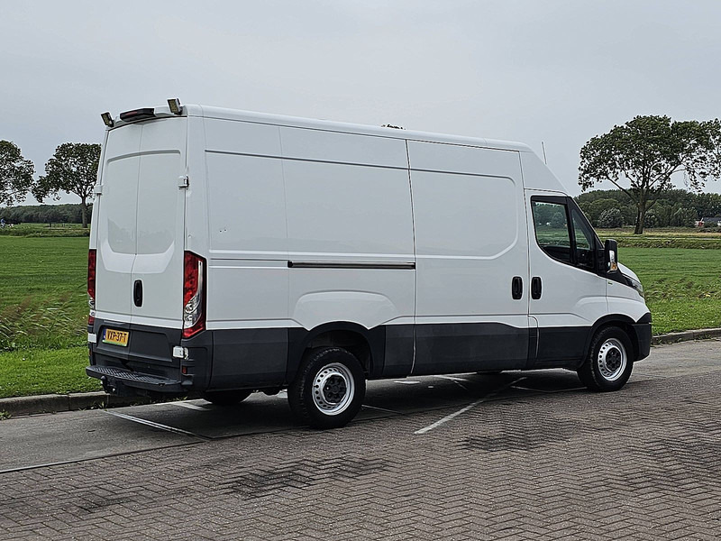 Iveco Daily 35S14 L2H2 Airco Euro6! - Цельнометаллический фургон: фото 3 Iveco Daily 35S14 L2H2 Airco Euro6! - Цельнометаллический фургон: фото 3