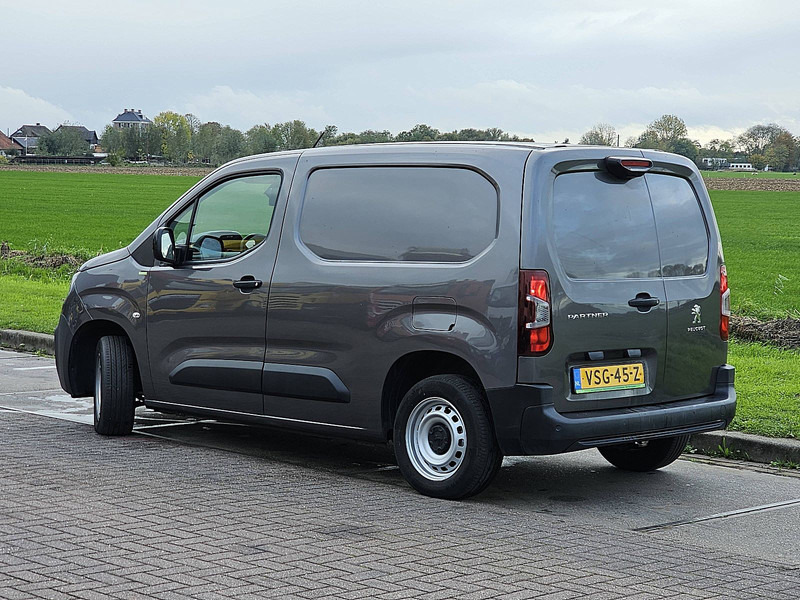 Фургон с закрытым кузовом Peugeot Partner 1.5 L1H1 Navi Euro6 AC!: фото 6