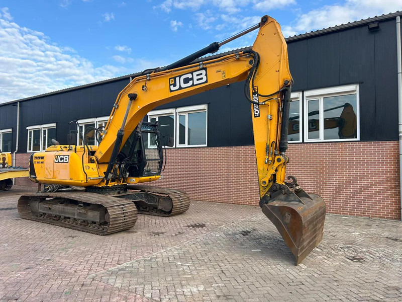 JCB JS220LC - Гусеничный экскаватор: фото 2 JCB JS220LC - Гусеничный экскаватор: фото 2