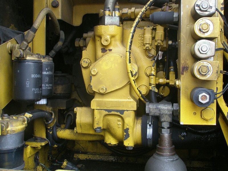 Komatsu PW 130ES-6K - Колёсный экскаватор: фото 5 Komatsu PW 130ES-6K - Колёсный экскаватор: фото 5