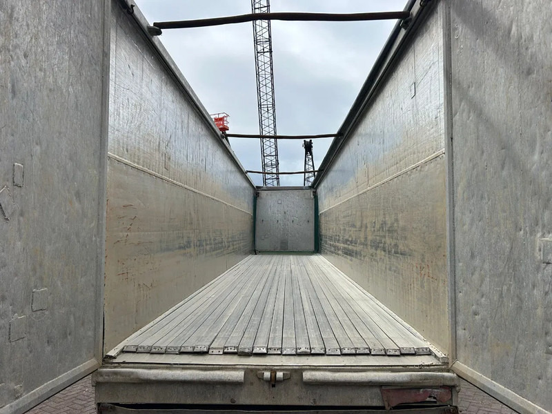 Stas S300ZX - Полуприцеп с подвижным полом: фото 5 Stas S300ZX - Полуприцеп с подвижным полом: фото 5