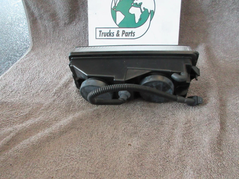 DAF 1328860 MISTLAMP DAF XF CF LF EURO 3 NIEUWE !!! LINKS - Противотуманная фара для Грузовиков: фото 3 DAF 1328860 MISTLAMP DAF XF CF LF EURO 3 NIEUWE !!! LINKS - Противотуманная фара для Грузовиков: фото 3