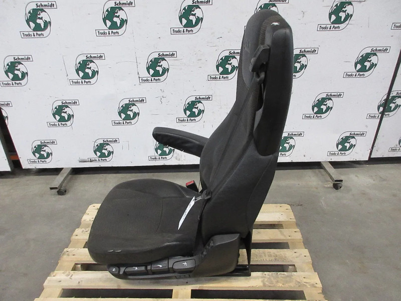 DAF 1978978 STOEL DAF XF 440 EURO 6 LINKS - Сиденье для Грузовиков: фото 2 DAF 1978978 STOEL DAF XF 440 EURO 6 LINKS - Сиденье для Грузовиков: фото 2