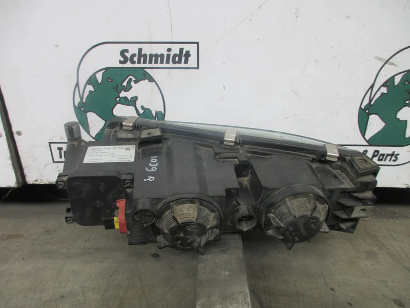 MAN 81.25101-6573 // 81.25101-6573 MISTLAMP MAN TGM EURO 6 RECHTS EN LINKS - Противотуманная фара для Грузовиков: фото 3 MAN 81.25101-6573 // 81.25101-6573 MISTLAMP MAN TGM EURO 6 RECHTS EN LINKS - Противотуманная фара для Грузовиков: фото 3