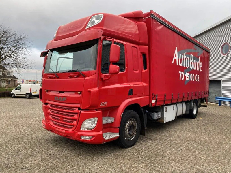 DAF CF400 / CURTAIN SAILS / BIG PLATFORM 2500 KG / DEB / NAVI / FULL-AIR / LWDS / ACC / AUTOMATIC / EURO-6 / 2015 - Грузовик с закрытым кузовом: фото 1 DAF CF400 / CURTAIN SAILS / BIG PLATFORM 2500 KG / DEB / NAVI / FULL-AIR / LWDS / ACC / AUTOMATIC / EURO-6 / 2015 - Грузовик с закрытым кузовом: фото 1