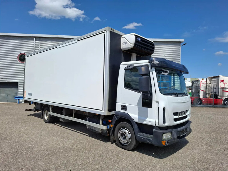 Iveco EuroCargo 120 / COOL TRUCK / CARRIER XARIOS 600 / PLATFORM 2000KG / ONLY:340634 KM / AIRCO / MANUAL / EURO-6 / 2014 - Изотермический грузовик: фото 2 Iveco EuroCargo 120 / COOL TRUCK / CARRIER XARIOS 600 / PLATFORM 2000KG / ONLY:340634 KM / AIRCO / MANUAL / EURO-6 / 2014 - Изотермический грузовик: фото 2