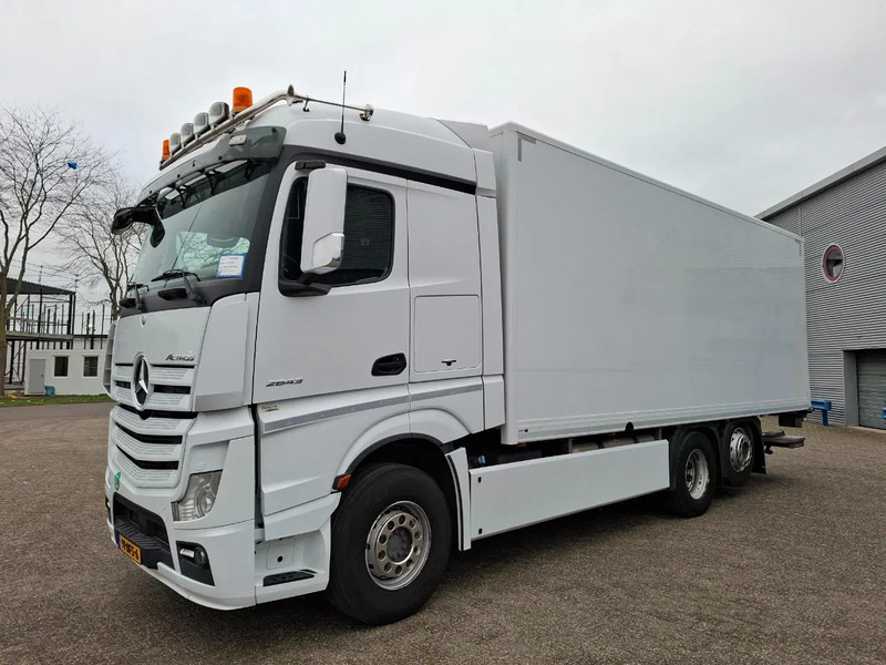 Mercedes-Benz Actros 2843 / NL TRUCK / TUV:08-01-2026 / LIFT+LENKACHSE / SMART TACHO / NAVI / PLATFORM 1500 KG / 2XBED / EURO-6 / 2015 - Грузовик с закрытым кузовом: фото 1 Mercedes-Benz Actros 2843 / NL TRUCK / TUV:08-01-2026 / LIFT+LENKACHSE / SMART TACHO / NAVI / PLATFORM 1500 KG / 2XBED / EURO-6 / 2015 - Грузовик с закрытым кузовом: фото 1