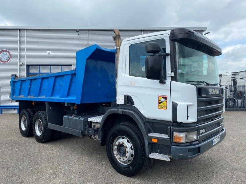Scania 114-340 / 6X4 / 2 SIDE TIPPER / BIG AXLE / FULL-STEEL / DRUM BRAKES / MANUAL / 1999 - Самосвал: фото 4 Scania 114-340 / 6X4 / 2 SIDE TIPPER / BIG AXLE / FULL-STEEL / DRUM BRAKES / MANUAL / 1999 - Самосвал: фото 4