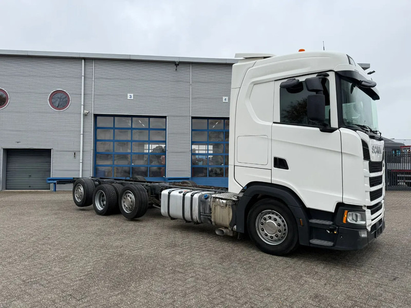 Scania NGS S500 / 8X2 / RETARDER / 2X LIFT+LENKACHSE / FULL-AIR / LWDS / LEATHER / FRIDGE / AUTOMATIC / EURO-6 / 2018 - Грузовик-шасси: фото 2 Scania NGS S500 / 8X2 / RETARDER / 2X LIFT+LENKACHSE / FULL-AIR / LWDS / LEATHER / FRIDGE / AUTOMATIC / EURO-6 / 2018 - Грузовик-шасси: фото 2