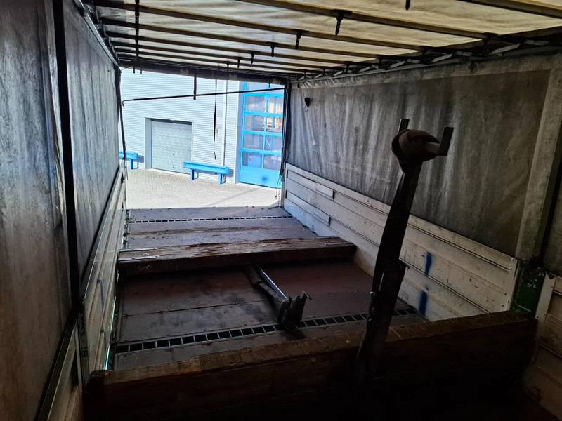 Тентованный грузовик Scania R410 / GERMAN TRUCK / RETARDER / LIFT+LENKACHSE / SLIDING ROOF / SMART TACHO / PARK AIRCO / NAVI / LWDS / AUTOMATIC / EURO-6 / 2: фото 16