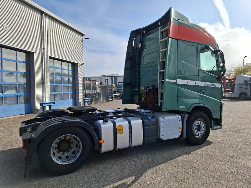 Volvo FH4-460 / VEB+ / DOUBLE TANK / FRIDGE / AIRCO / AUTOMATIC / EURO-6 / 2014 - Тягач: фото 5 Volvo FH4-460 / VEB+ / DOUBLE TANK / FRIDGE / AIRCO / AUTOMATIC / EURO-6 / 2014 - Тягач: фото 5