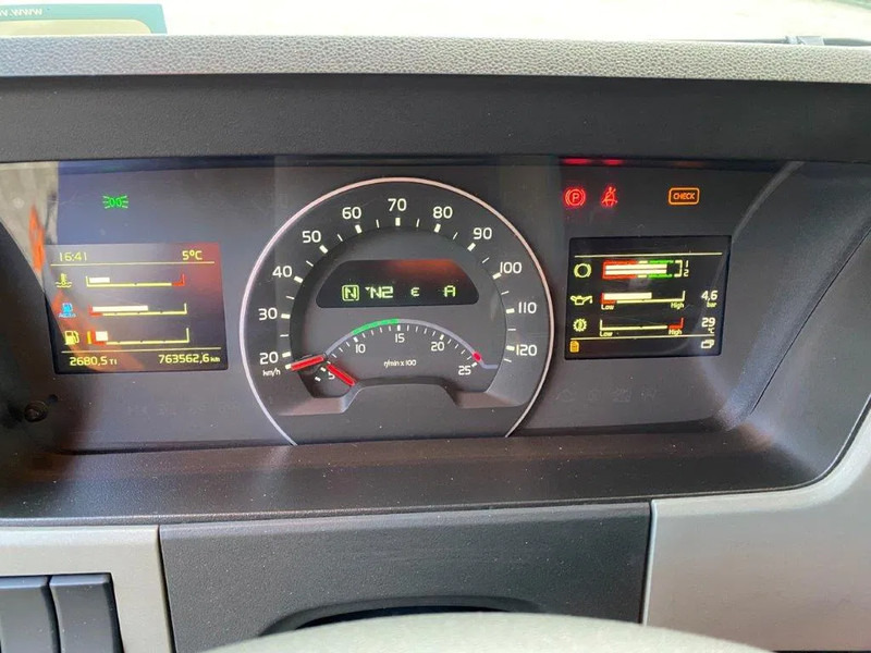 Тягач Volvo FM11-370 / GERMAN TRUCK / KB CHASSIS / VEB / ACC / LWDS / DOUBLE TANK / ONLY:763562 KM / AIRCO / AUTOMATIC / EURO-6 / 2018: фото 15