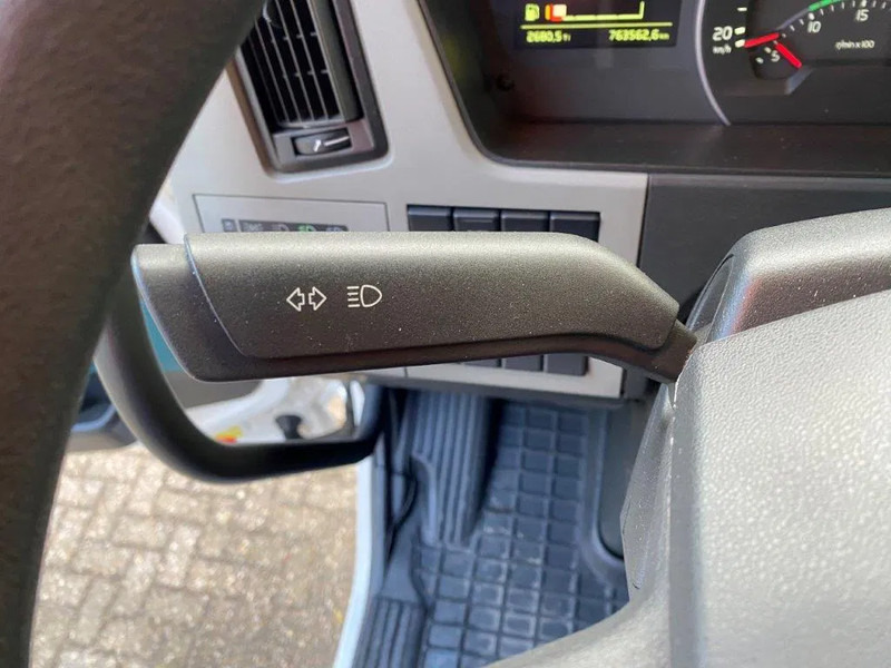 Тягач Volvo FM11-370 / GERMAN TRUCK / KB CHASSIS / VEB / ACC / LWDS / DOUBLE TANK / ONLY:763562 KM / AIRCO / AUTOMATIC / EURO-6 / 2018: фото 13