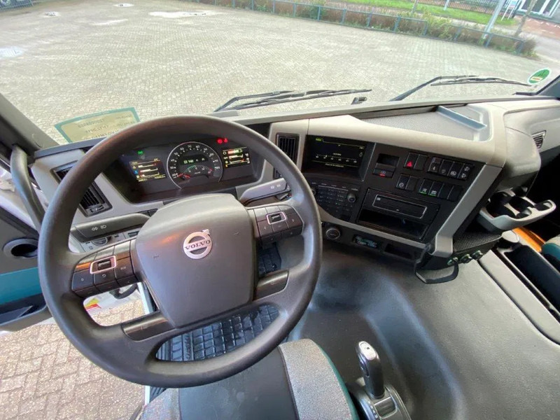 Тягач Volvo FM11-370 / GERMAN TRUCK / KB CHASSIS / VEB / ACC / LWDS / DOUBLE TANK / ONLY:763562 KM / AIRCO / AUTOMATIC / EURO-6 / 2018: фото 11