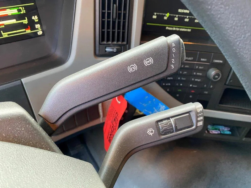 Тягач Volvo FM11-370 / GERMAN TRUCK / KB CHASSIS / VEB / ACC / LWDS / DOUBLE TANK / ONLY:763562 KM / AIRCO / AUTOMATIC / EURO-6 / 2018: фото 14